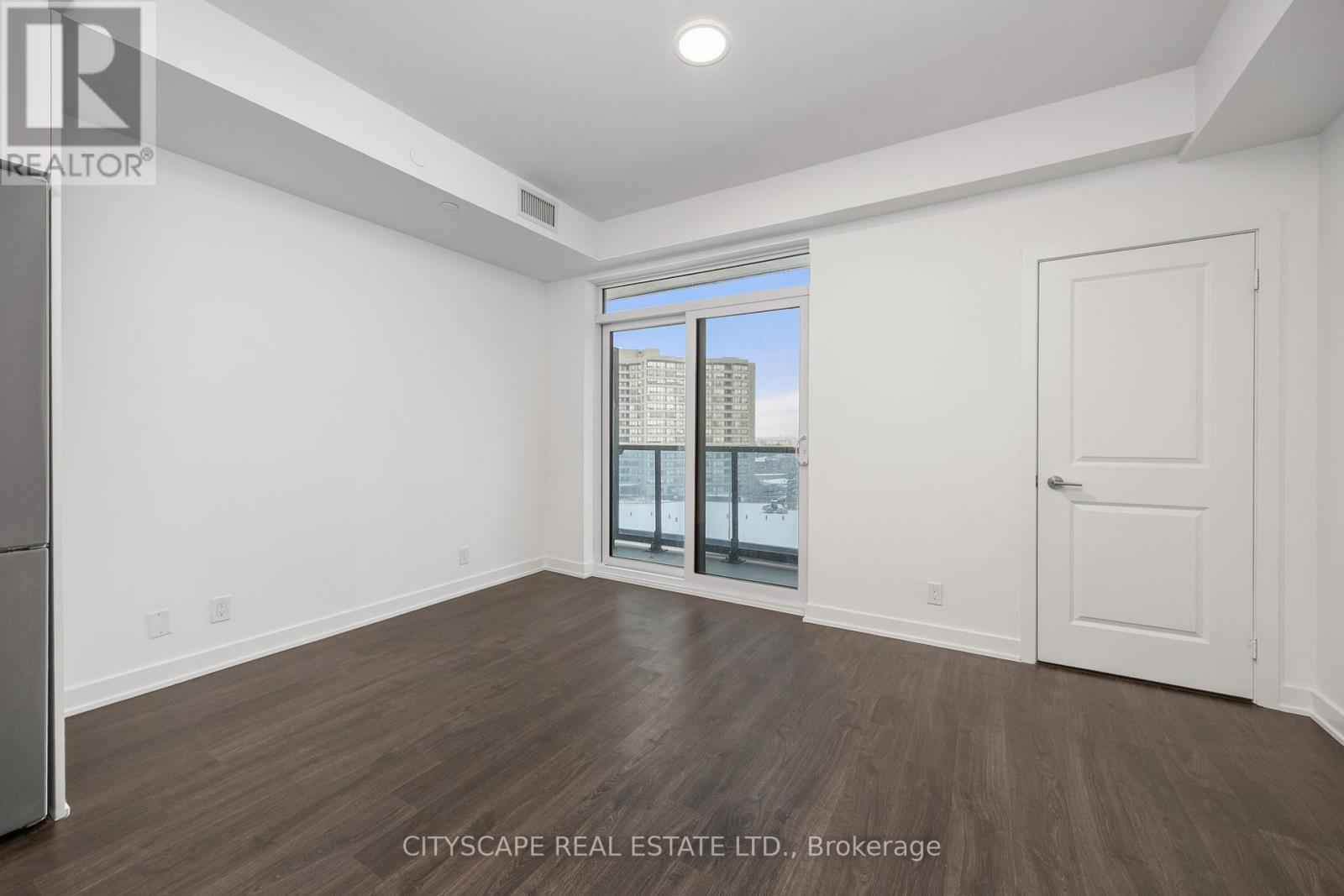 501 - 30 Upper Mall Way, Vaughan, Ontario  L4J 0L7 - Photo 8 - N12616282