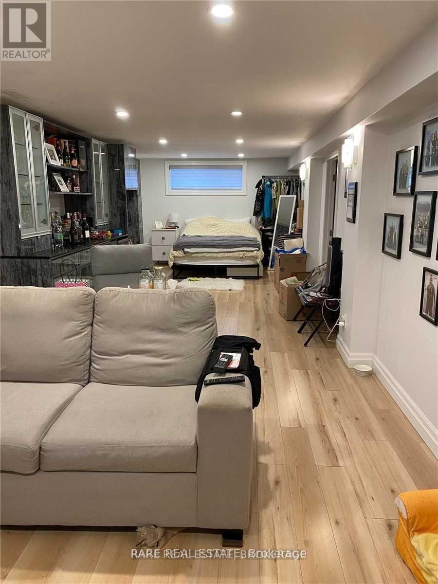 60 Patricia Drive, King, Ontario  L7B 1H5 - Photo 12 - N12616298