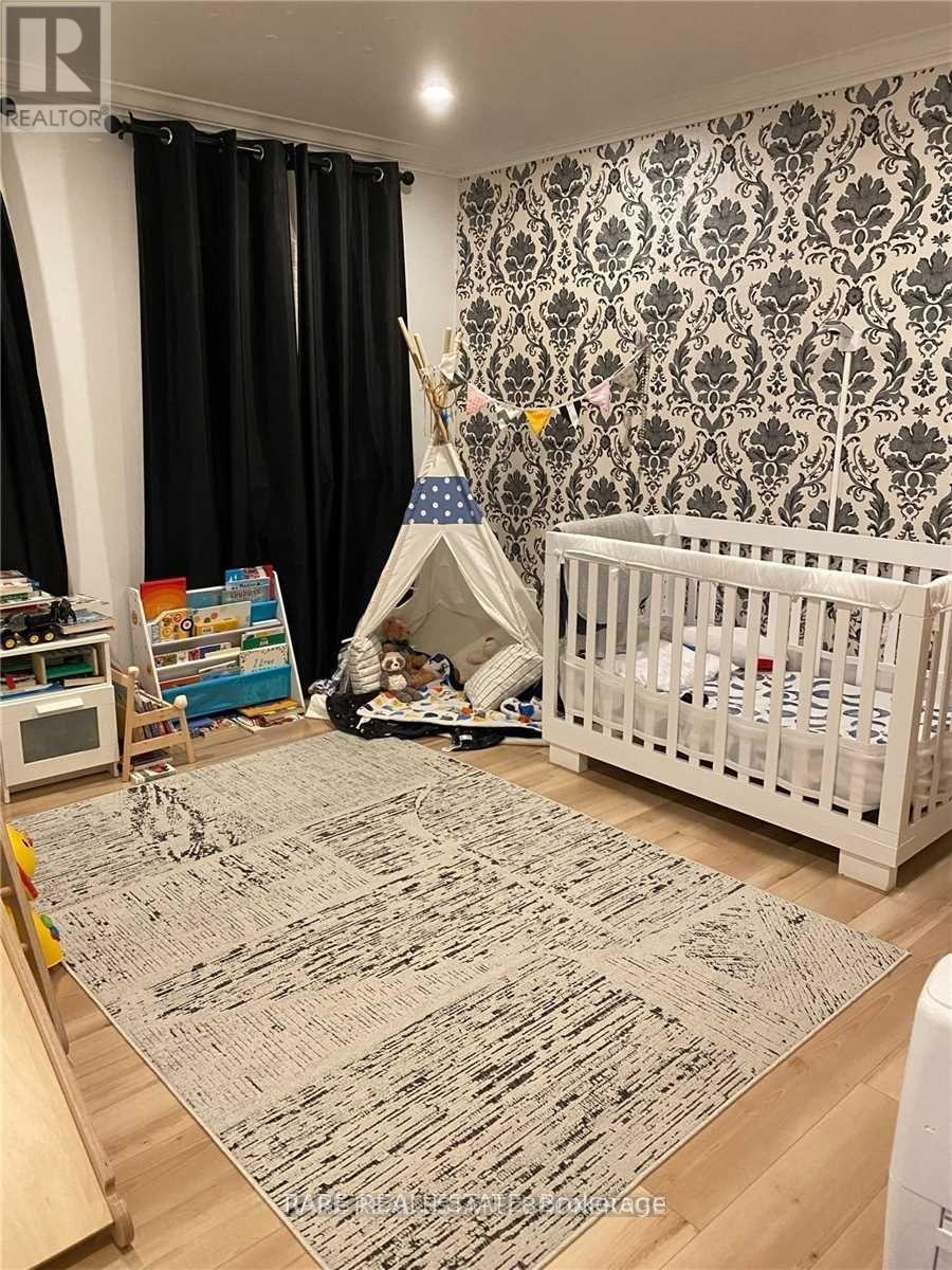 60 Patricia Drive, King, Ontario  L7B 1H5 - Photo 4 - N12616298