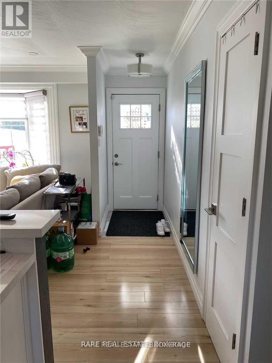 60 Patricia Drive, King, Ontario  L7B 1H5 - Photo 8 - N12616298