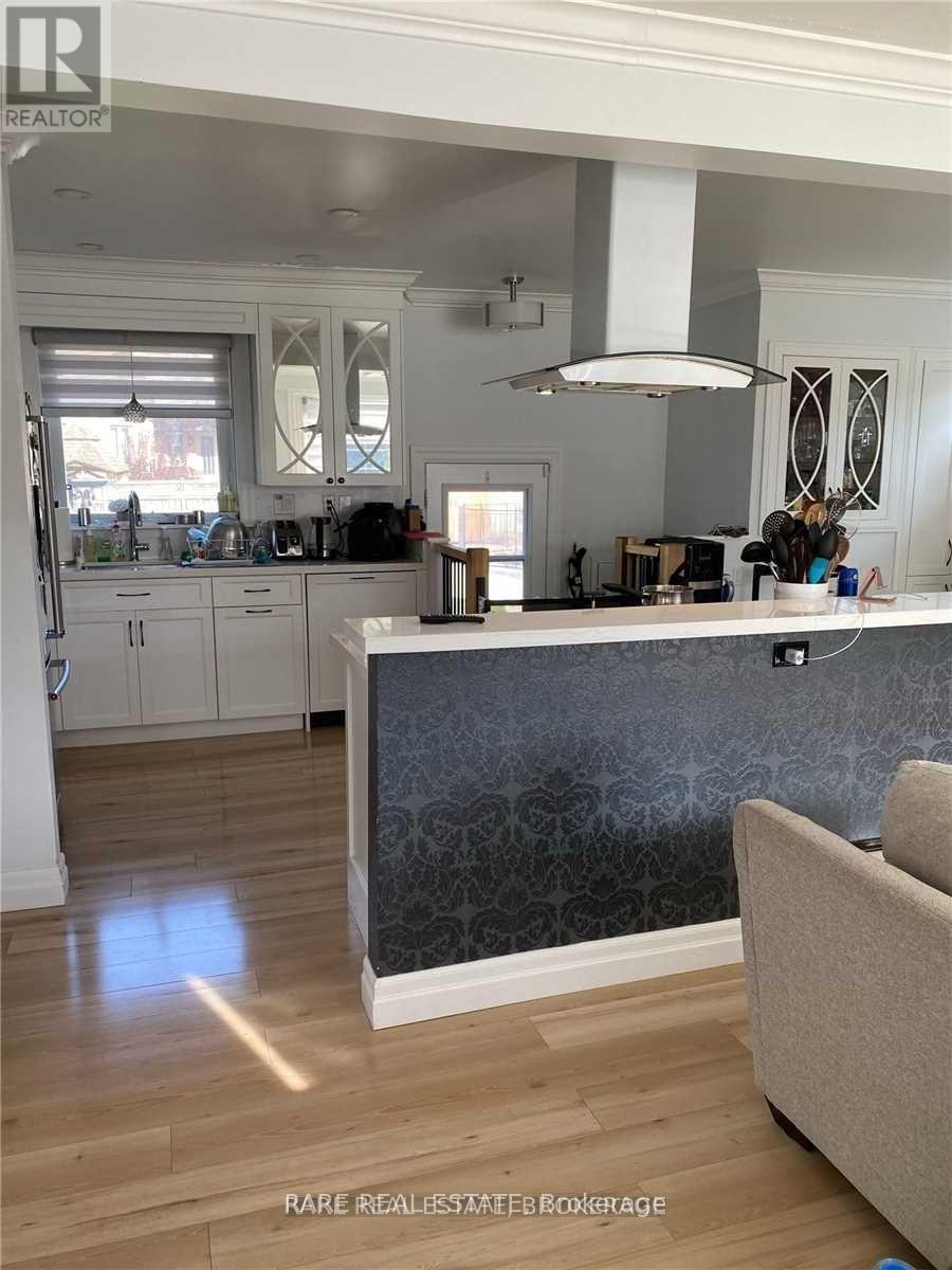 60 Patricia Drive, King, Ontario  L7B 1H5 - Photo 9 - N12616298