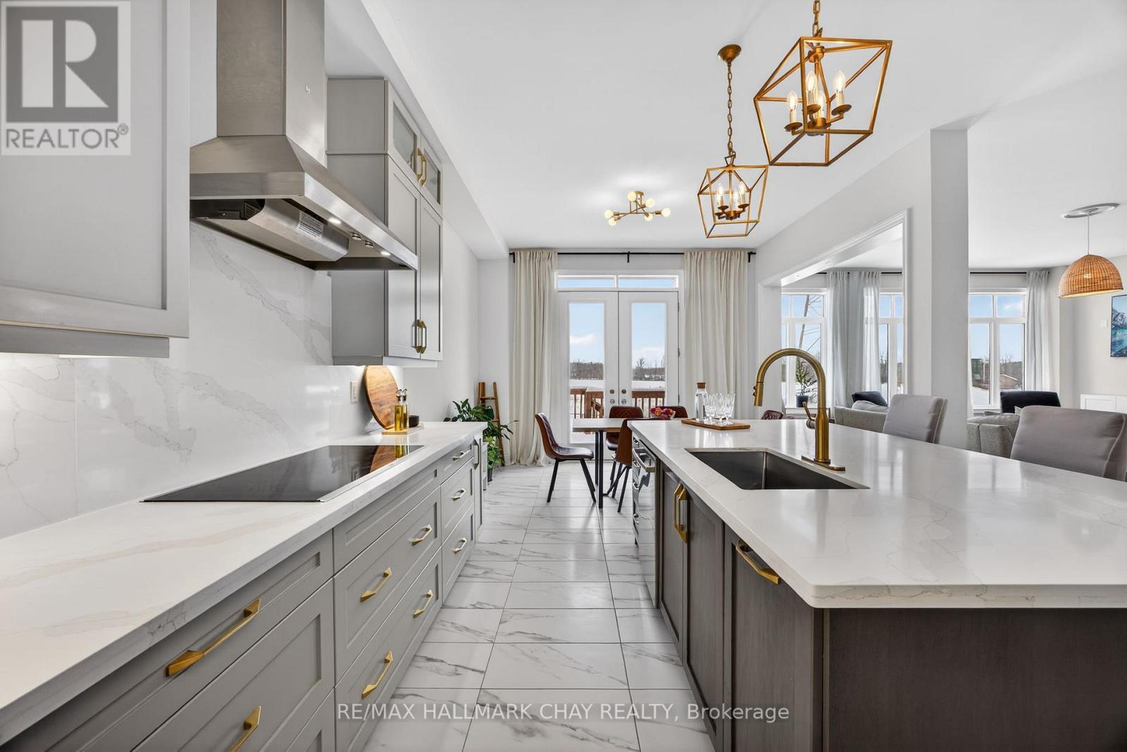 13 Sanford Circle, Springwater, Ontario  L9X 2A8 - Photo 20 - S12616342