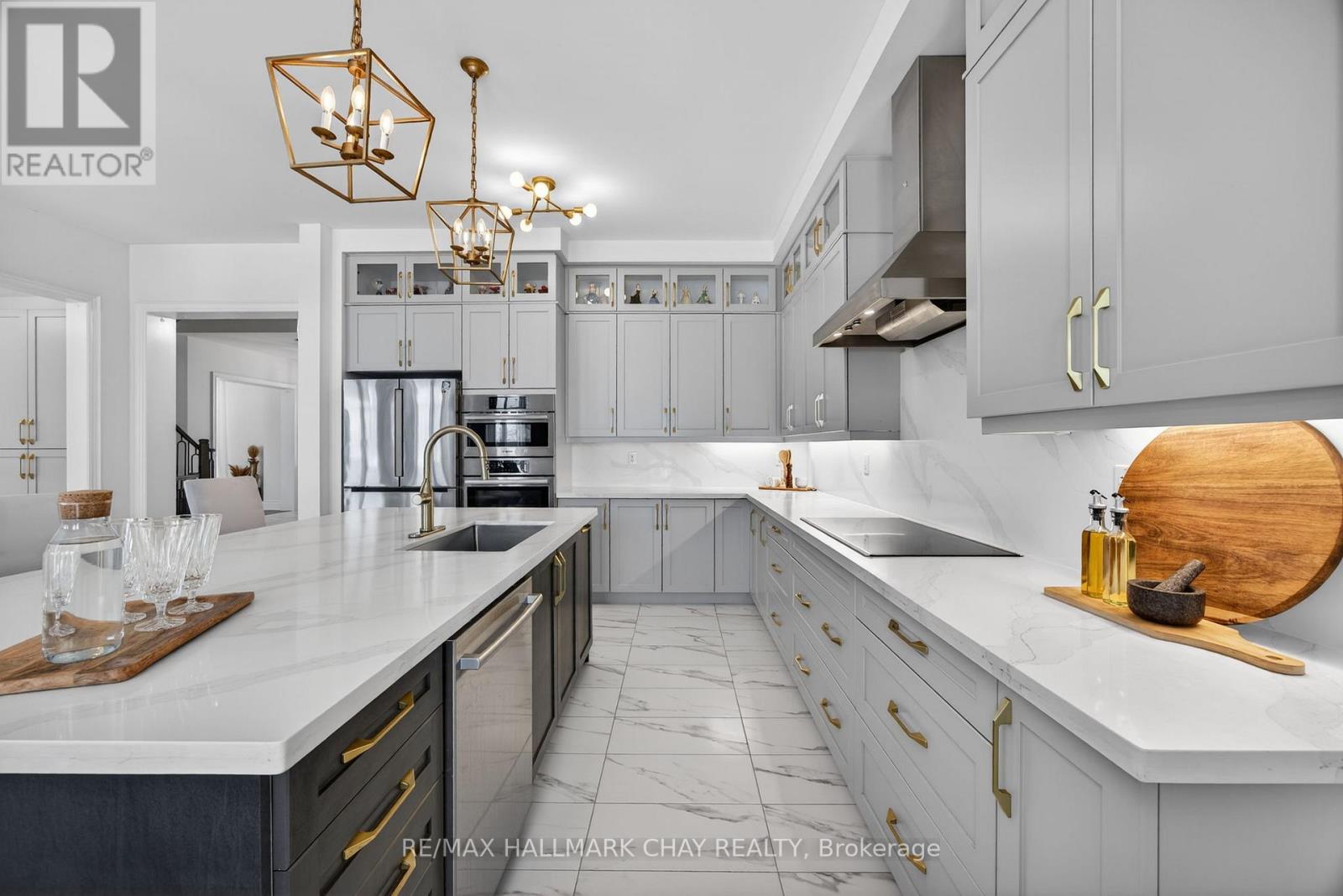 13 Sanford Circle, Springwater, Ontario  L9X 2A8 - Photo 22 - S12616342