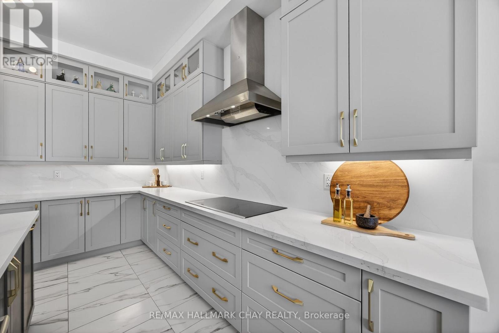 13 Sanford Circle, Springwater, Ontario  L9X 2A8 - Photo 23 - S12616342