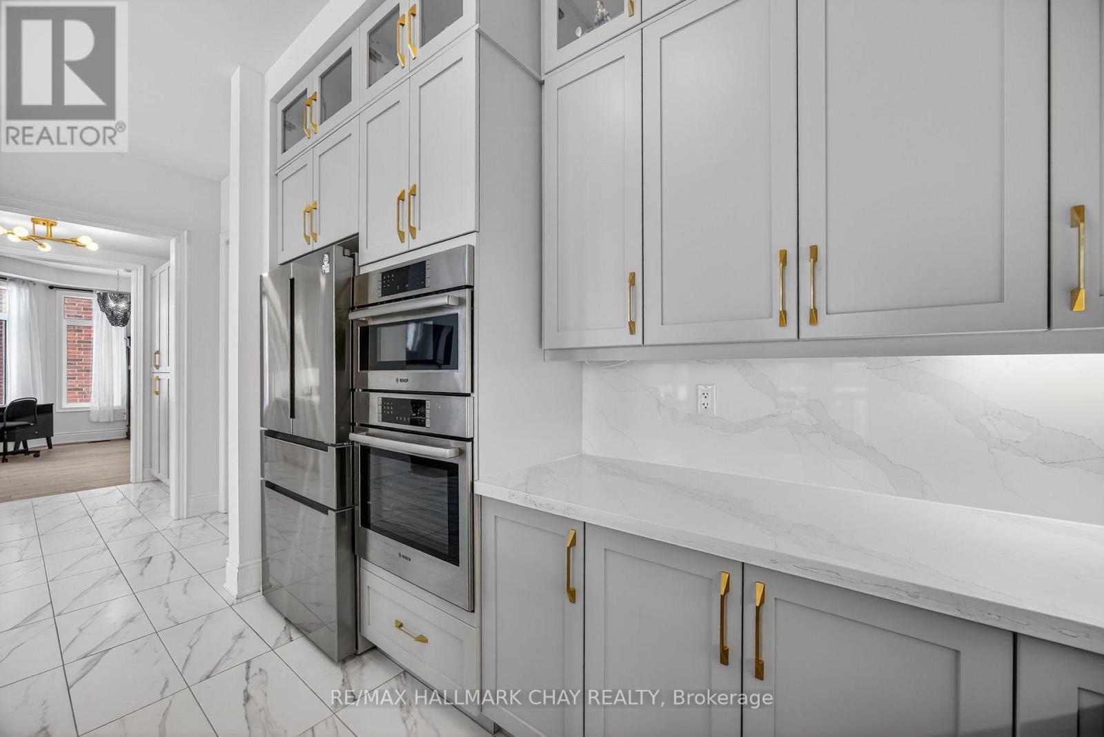 13 Sanford Circle, Springwater, Ontario  L9X 2A8 - Photo 24 - S12616342