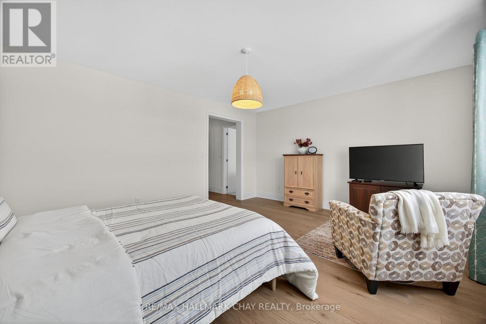 13 Sanford Circle, Springwater, Ontario  L9X 2A8 - Photo 28 - S12616342