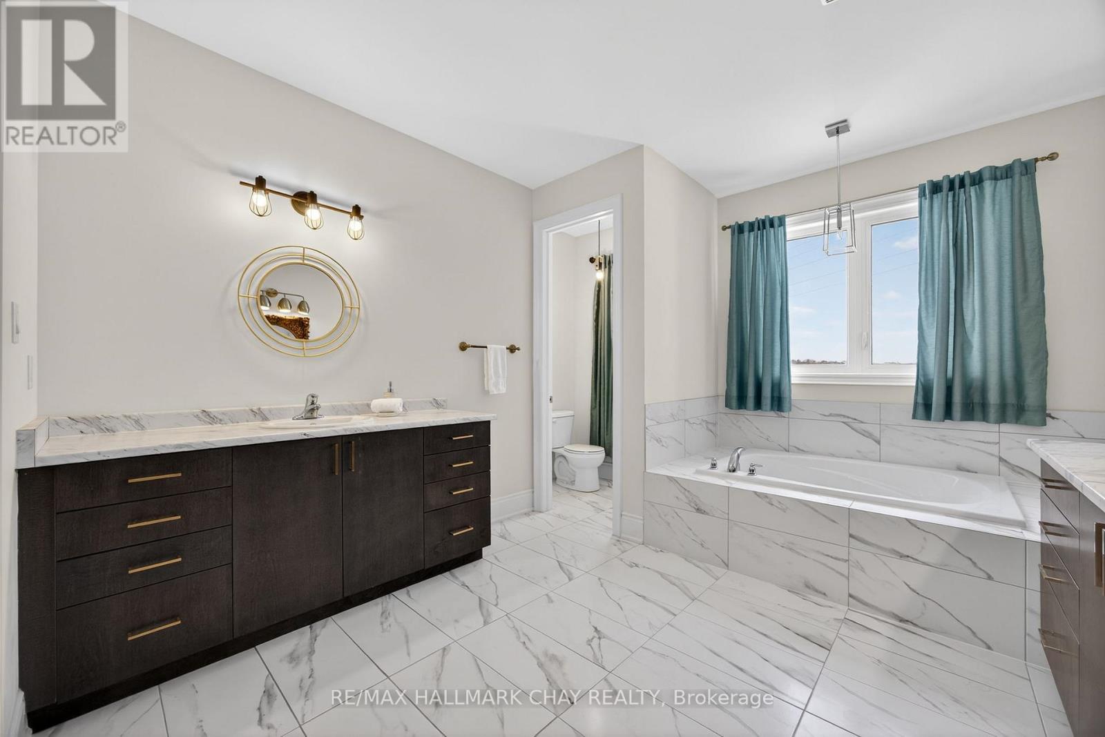 13 Sanford Circle, Springwater, Ontario  L9X 2A8 - Photo 29 - S12616342