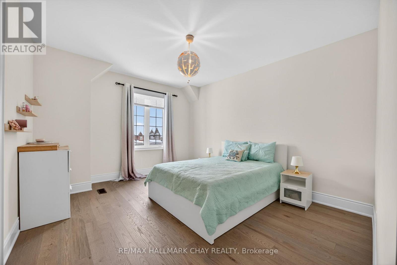 13 Sanford Circle, Springwater, Ontario  L9X 2A8 - Photo 40 - S12616342