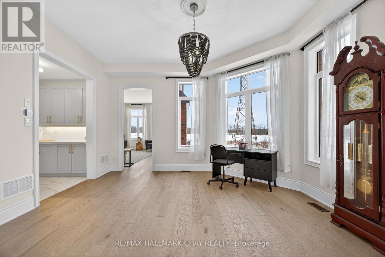 13 Sanford Circle, Springwater, Ontario  L9X 2A8 - Photo 8 - S12616342