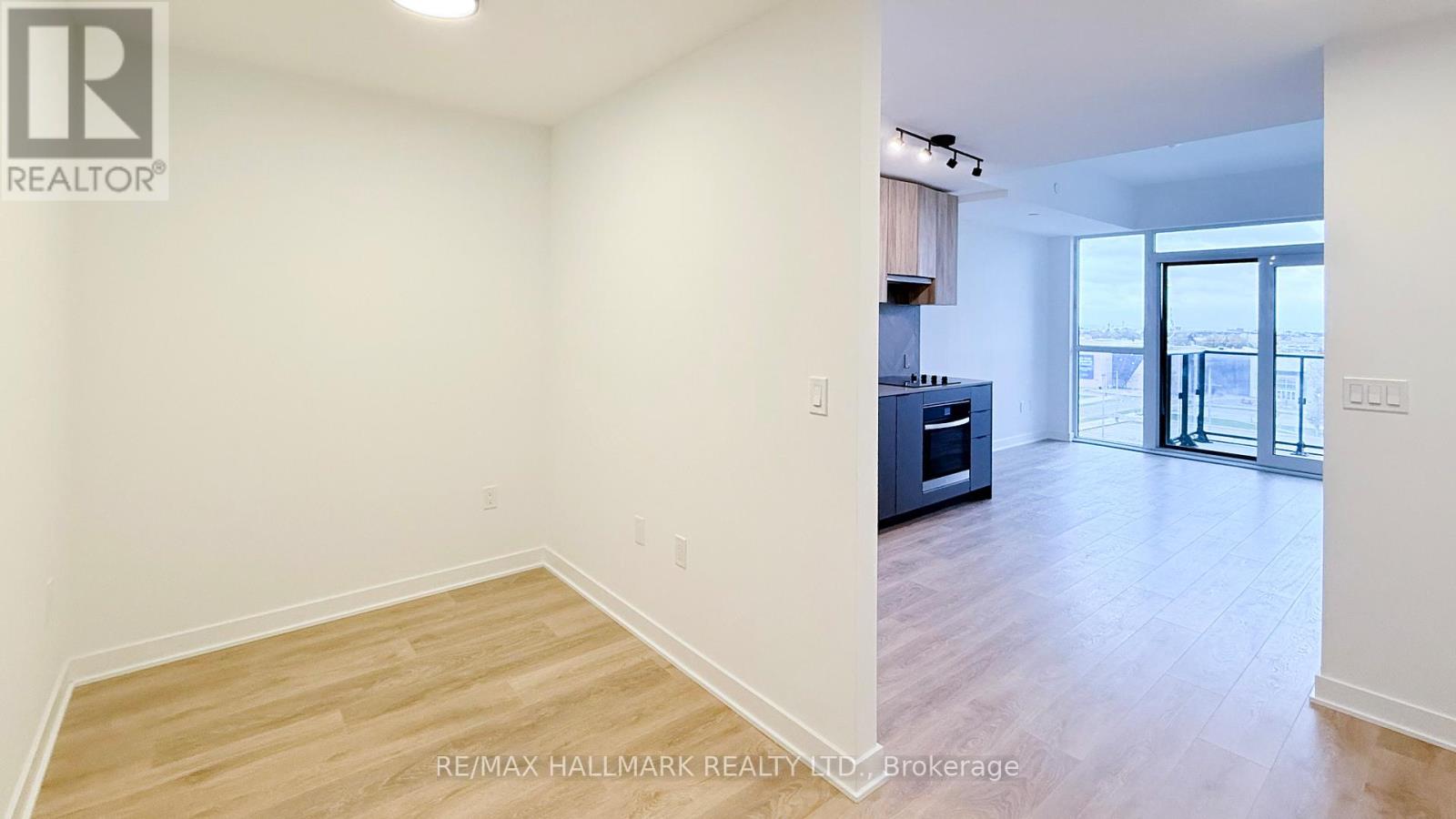 508 - 1037 The Queensway, Toronto, Ontario  M8Z 0C6 - Photo 4 - W12616252