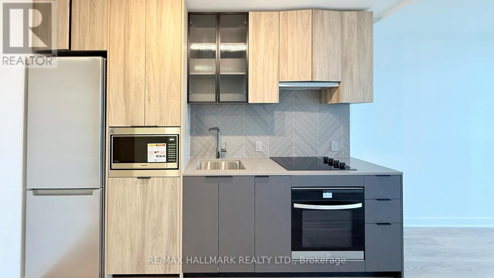 508 - 1037 The Queensway, Toronto, Ontario  M8Z 0C6 - Photo 8 - W12616252