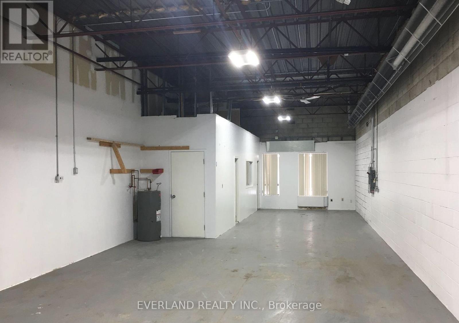 # E3 - 1585 Britannia Road E, Mississauga, Ontario  L4W 2M4 - Photo 5 - W12616268