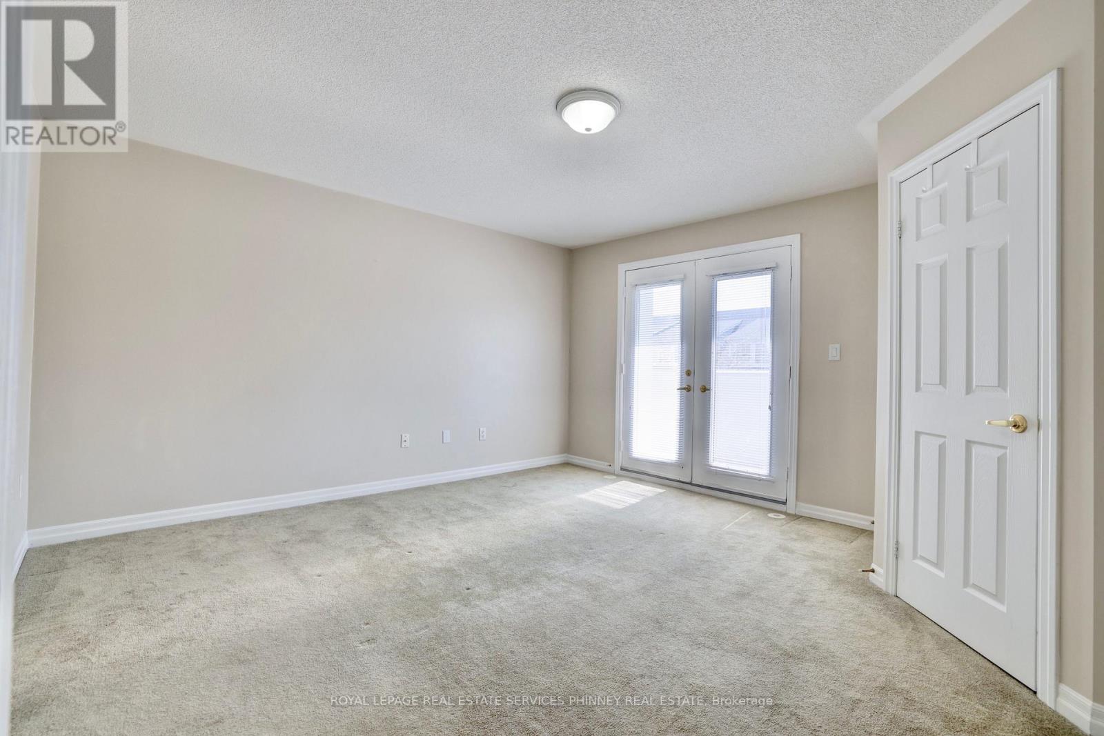 165 Lakeshore Road E, Mississauga, Ontario  L5G 4T9 - Photo 24 - W12616272