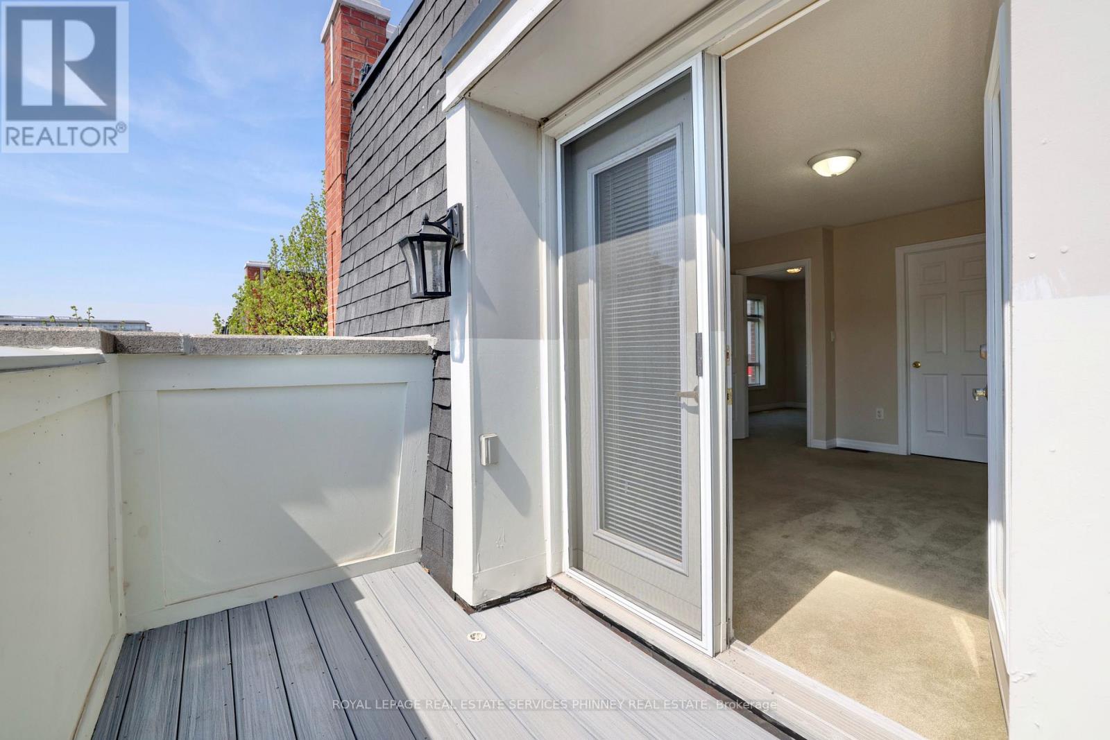 165 Lakeshore Road E, Mississauga, Ontario  L5G 4T9 - Photo 26 - W12616272