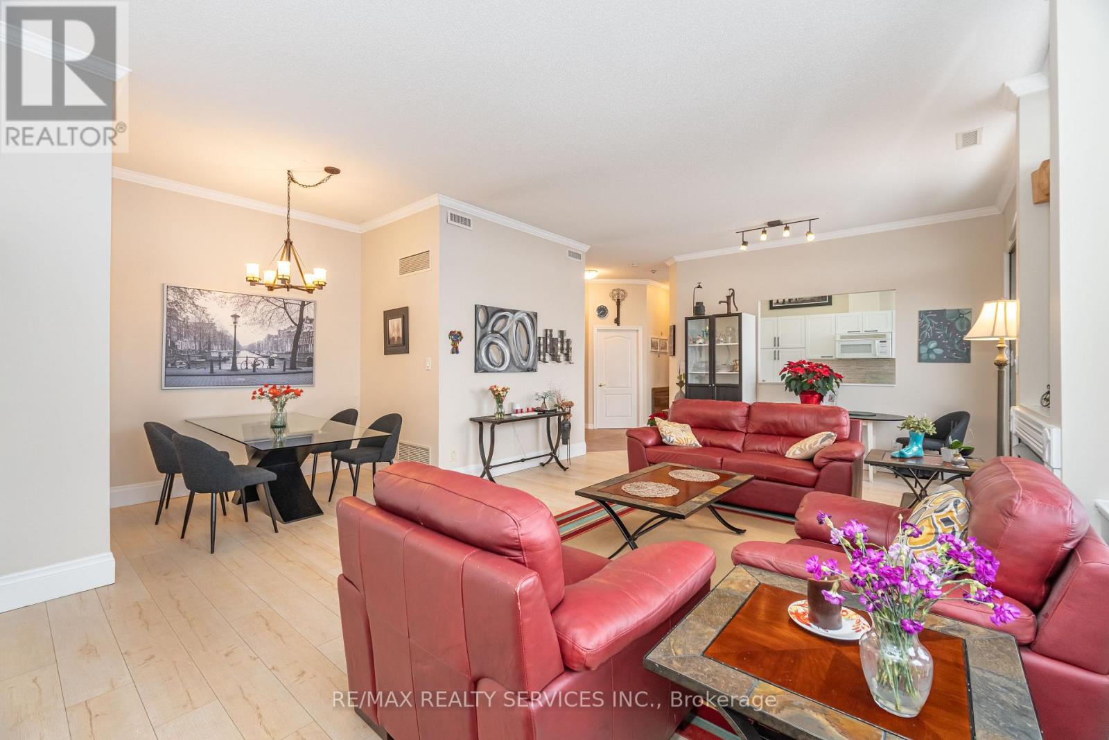 703 - 7 Dayspring Circle, Brampton, Ontario  L6P 1B8 - Photo 12 - W12616308