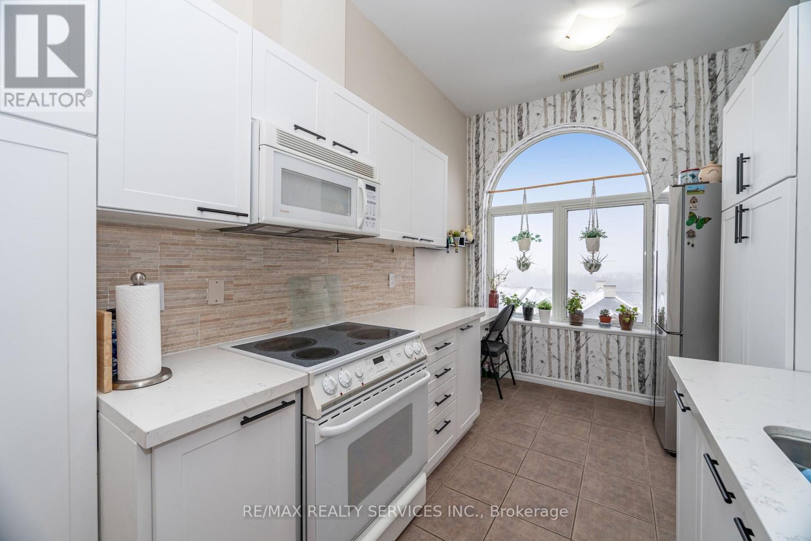 703 - 7 Dayspring Circle, Brampton, Ontario  L6P 1B8 - Photo 18 - W12616308