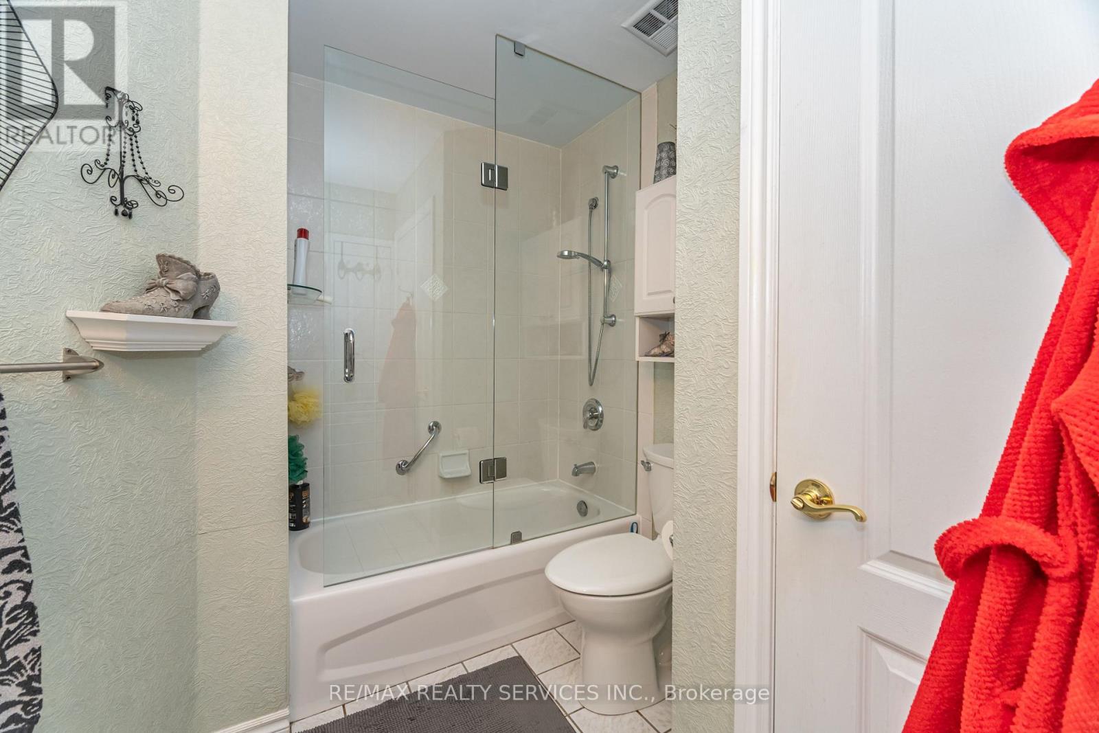 703 - 7 Dayspring Circle, Brampton, Ontario  L6P 1B8 - Photo 26 - W12616308