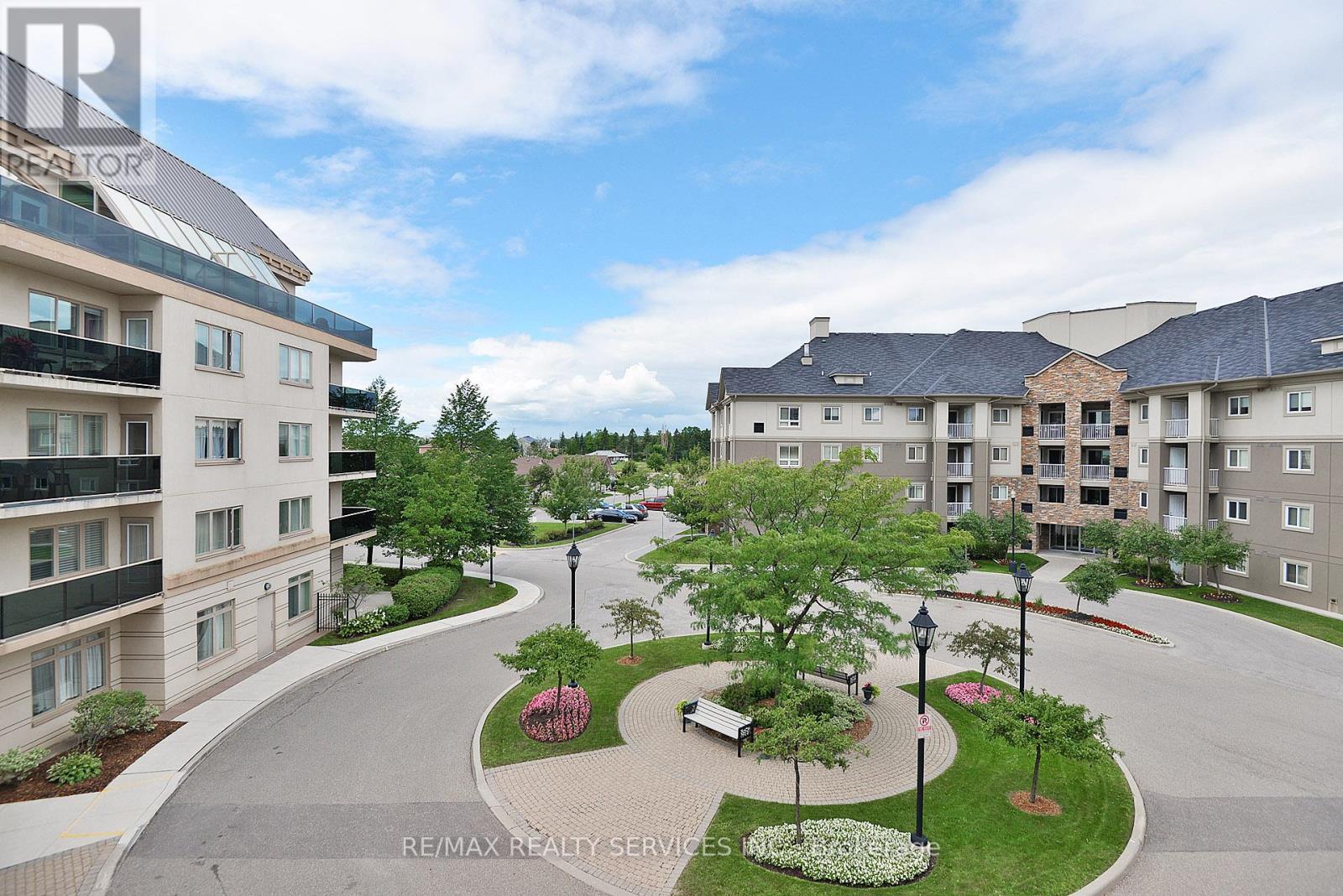 703 - 7 Dayspring Circle, Brampton, Ontario  L6P 1B8 - Photo 38 - W12616308