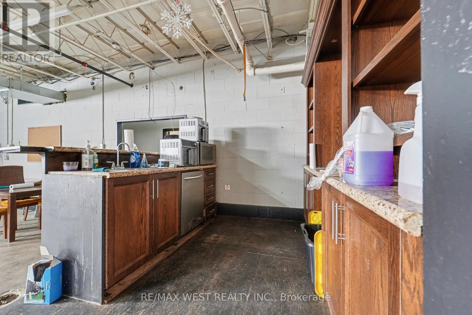 Lower Level - 50 Bartor Road, Toronto (Downsview-Roding-Cfb), Ontario  M9M 2G5 - Photo 14 - W12616310