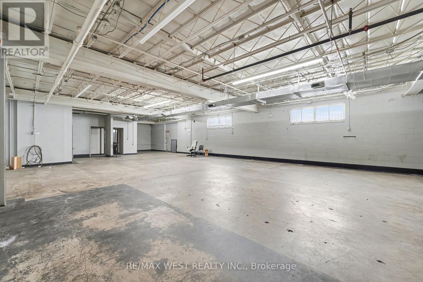 Lower Level - 50 Bartor Road, Toronto (Downsview-Roding-Cfb), Ontario  M9M 2G5 - Photo 15 - W12616310