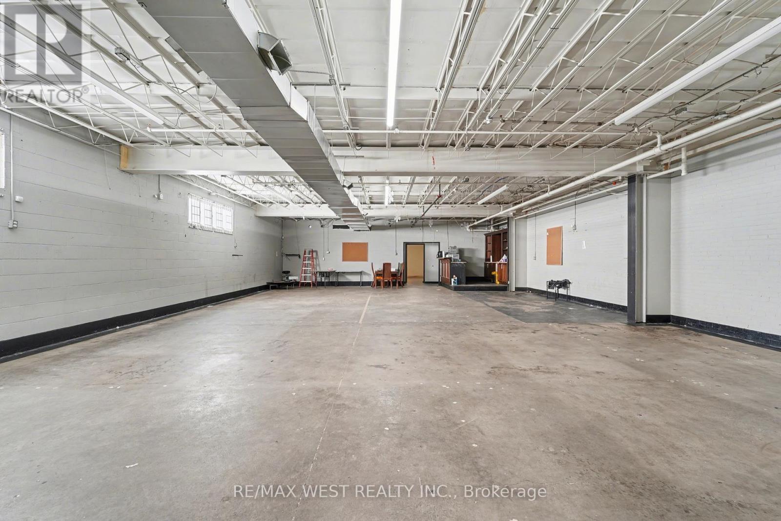 Lower Level - 50 Bartor Road, Toronto (Downsview-Roding-Cfb), Ontario  M9M 2G5 - Photo 17 - W12616310