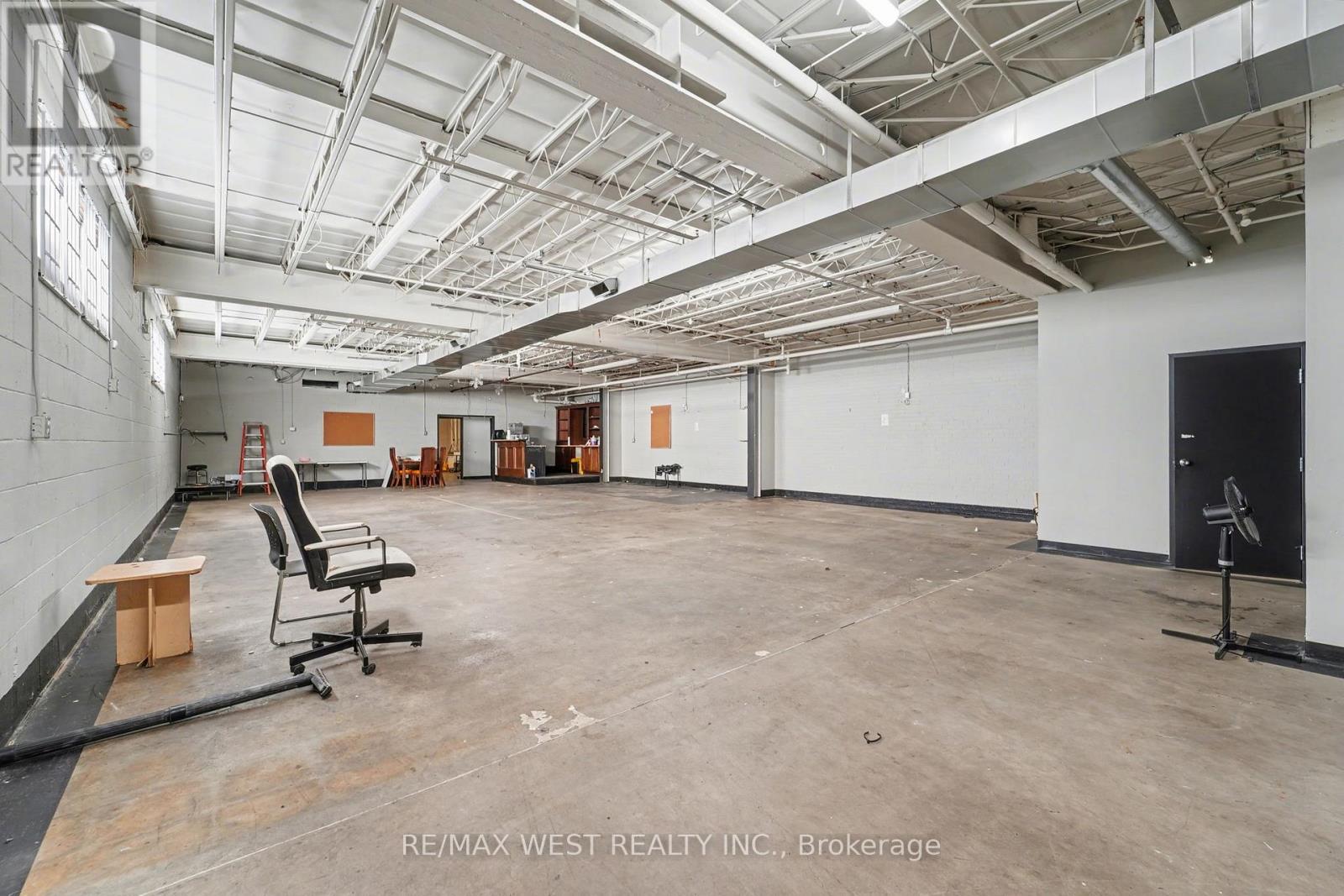 Lower Level - 50 Bartor Road, Toronto (Downsview-Roding-Cfb), Ontario  M9M 2G5 - Photo 18 - W12616310