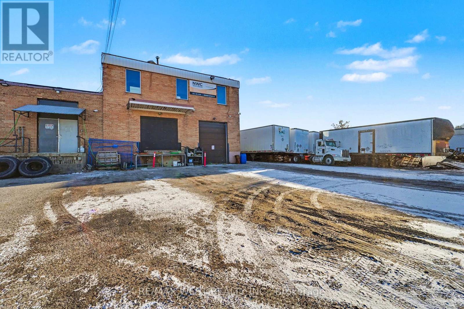 Lower Level - 50 Bartor Road, Toronto (Downsview-Roding-Cfb), Ontario  M9M 2G5 - Photo 30 - W12616310