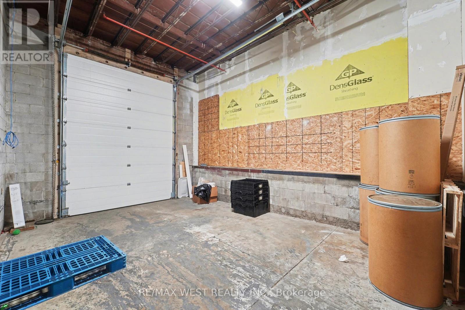 Lower Level - 50 Bartor Road, Toronto (Downsview-Roding-Cfb), Ontario  M9M 2G5 - Photo 4 - W12616310