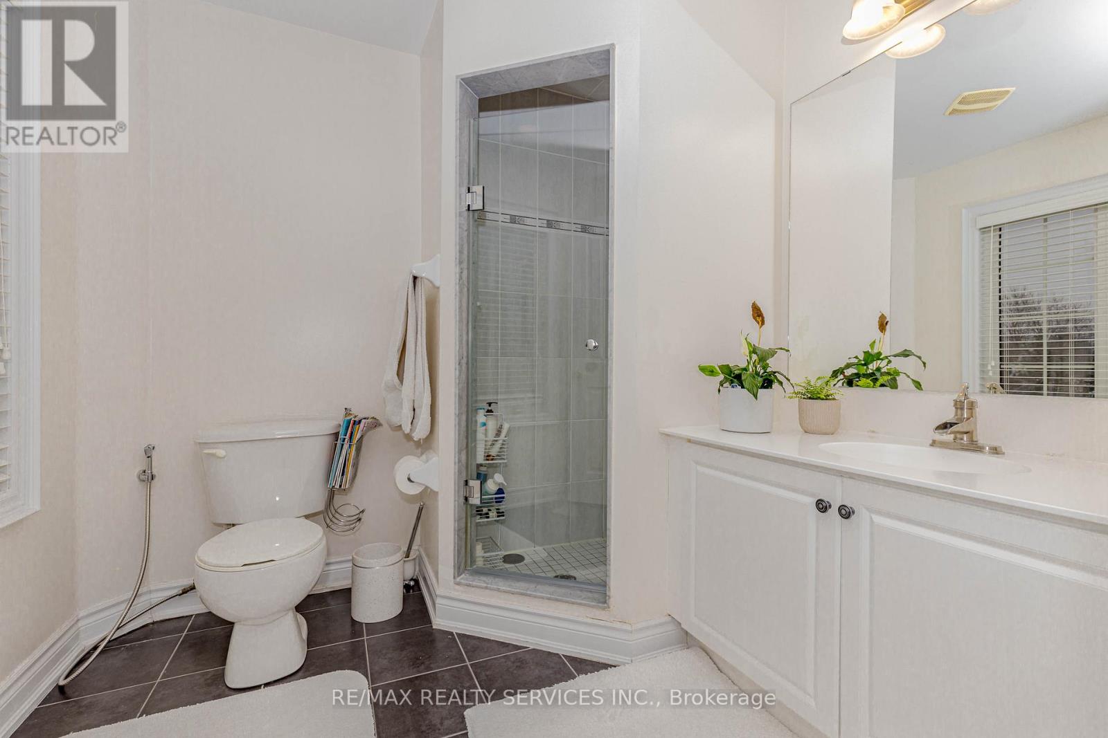 132 Bloomsbury Avenue, Brampton, Ontario  L6P 2X2 - Photo 33 - W12616344