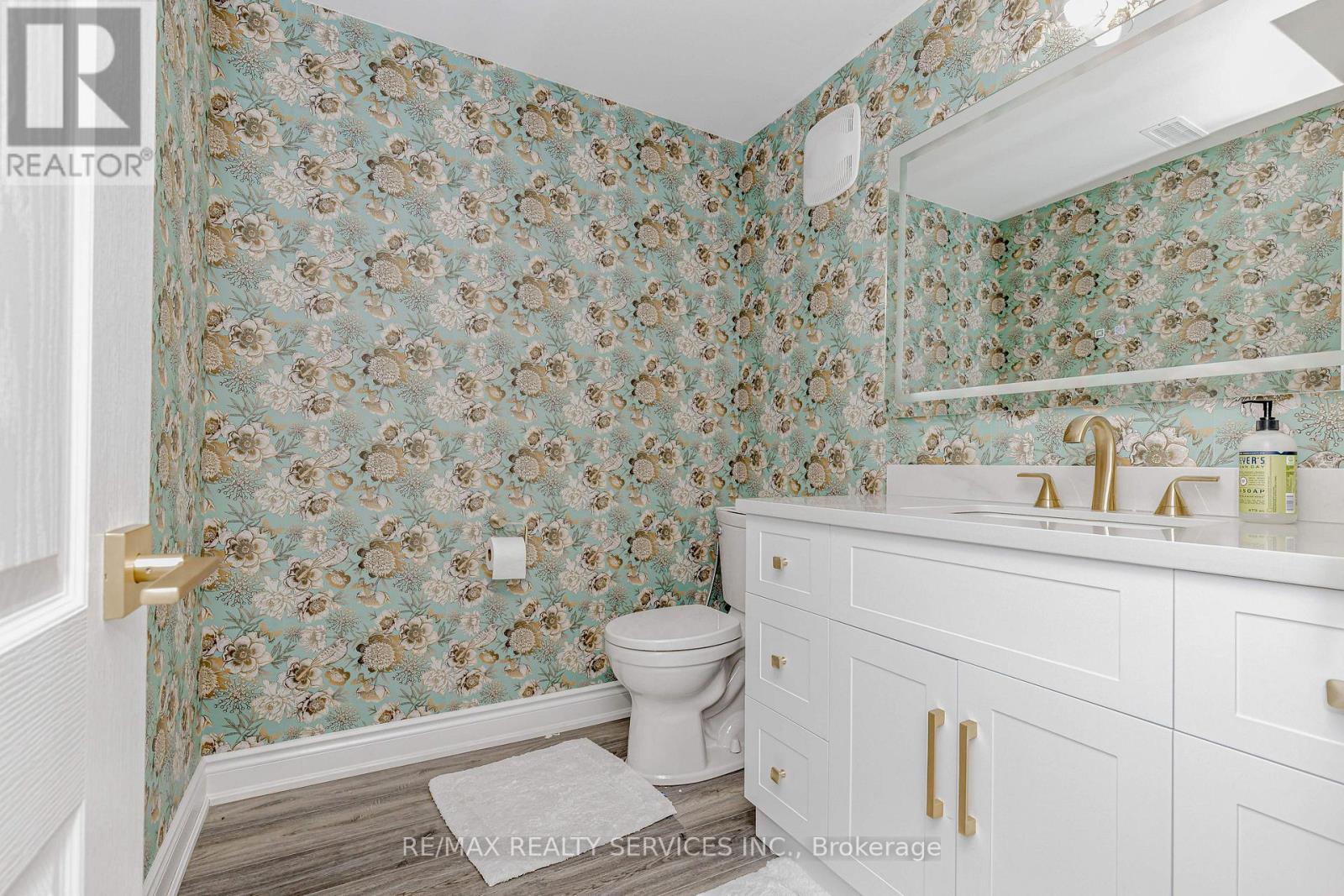 132 Bloomsbury Avenue, Brampton, Ontario  L6P 2X2 - Photo 39 - W12616344