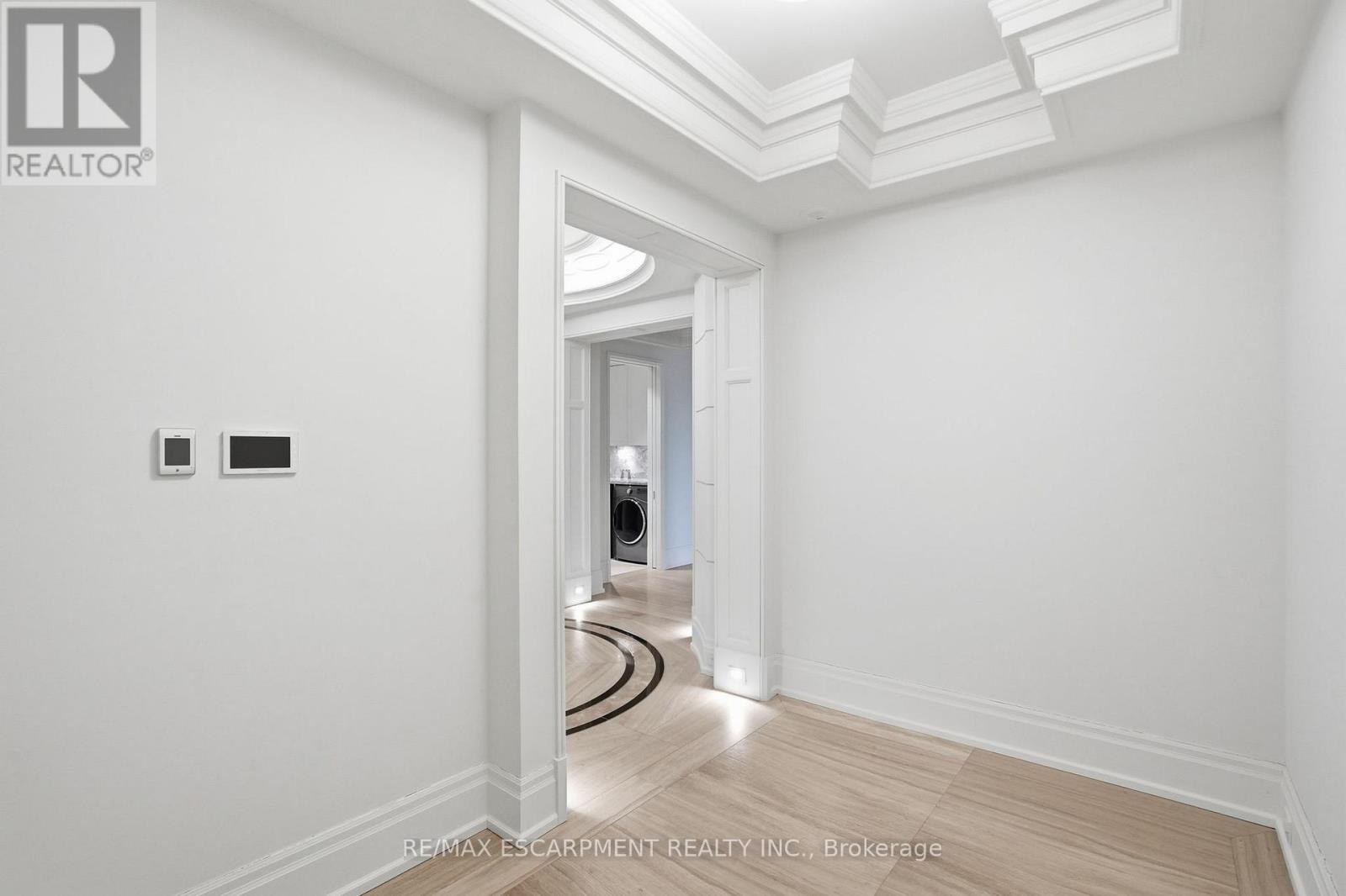 312 - 300 Randall Street, Oakville, Ontario  L6J 0G2 - Photo 10 - W12616350