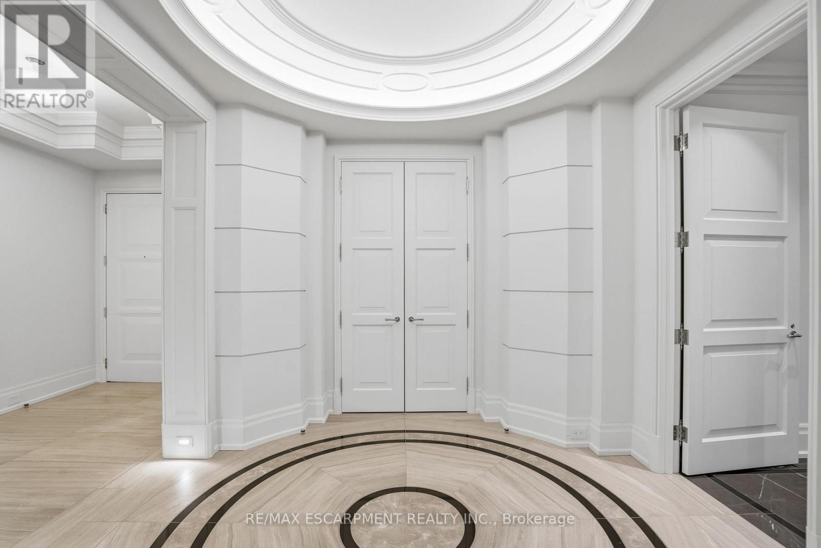 312 - 300 Randall Street, Oakville, Ontario  L6J 0G2 - Photo 12 - W12616350