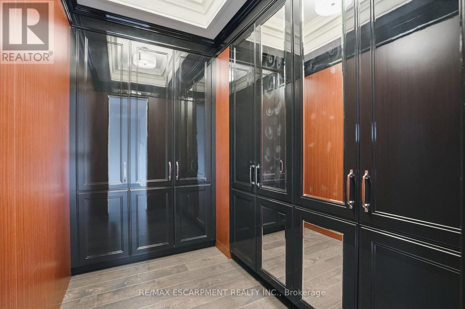 312 - 300 Randall Street, Oakville, Ontario  L6J 0G2 - Photo 35 - W12616350