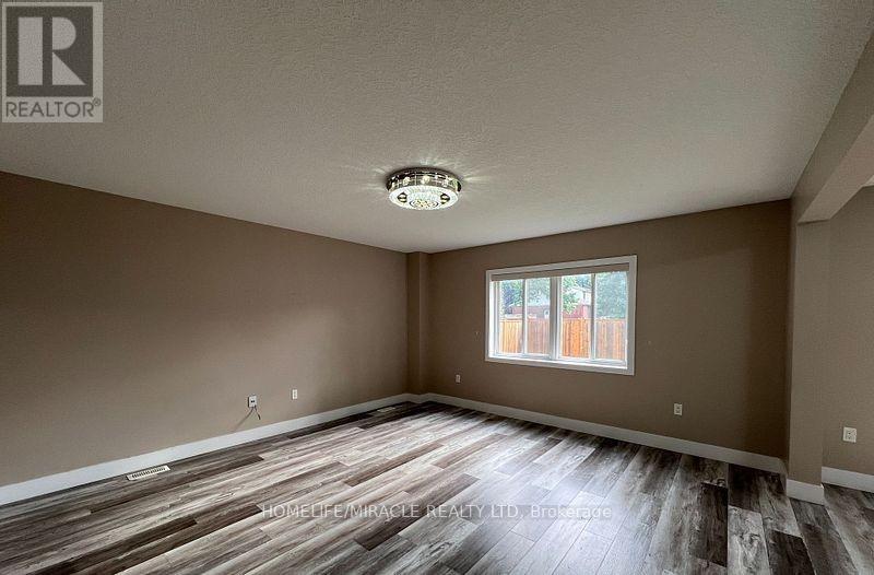 151 Agnes Street, Thames Centre, Ontario  N0M 2P0 - Photo 12 - X12616232