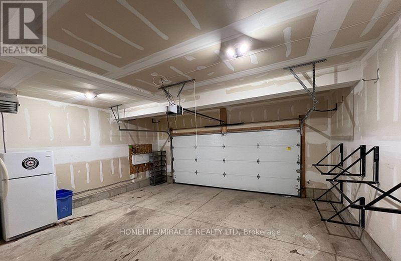 151 Agnes Street, Thames Centre, Ontario  N0M 2P0 - Photo 4 - X12616232