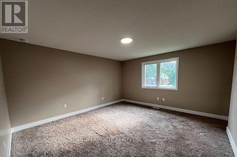 151 Agnes Street, Thames Centre, Ontario  N0M 2P0 - Photo 9 - X12616232