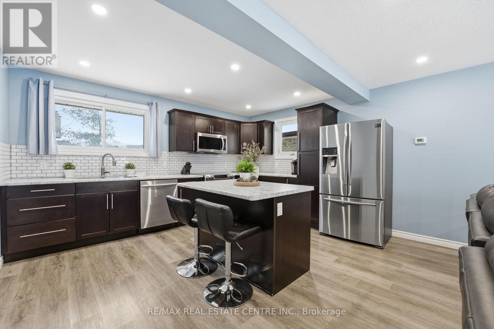 139 The Country Way, Kitchener, Ontario  N2E 2L1 - Photo 14 - X12616244