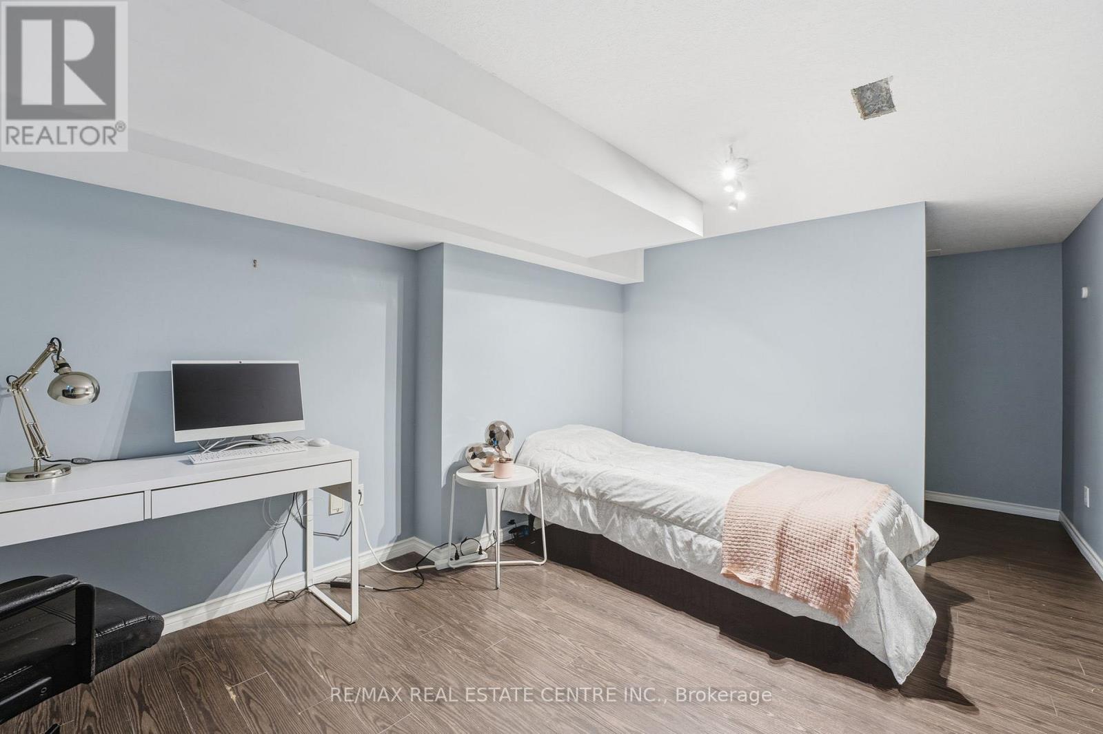 139 The Country Way, Kitchener, Ontario  N2E 2L1 - Photo 26 - X12616244