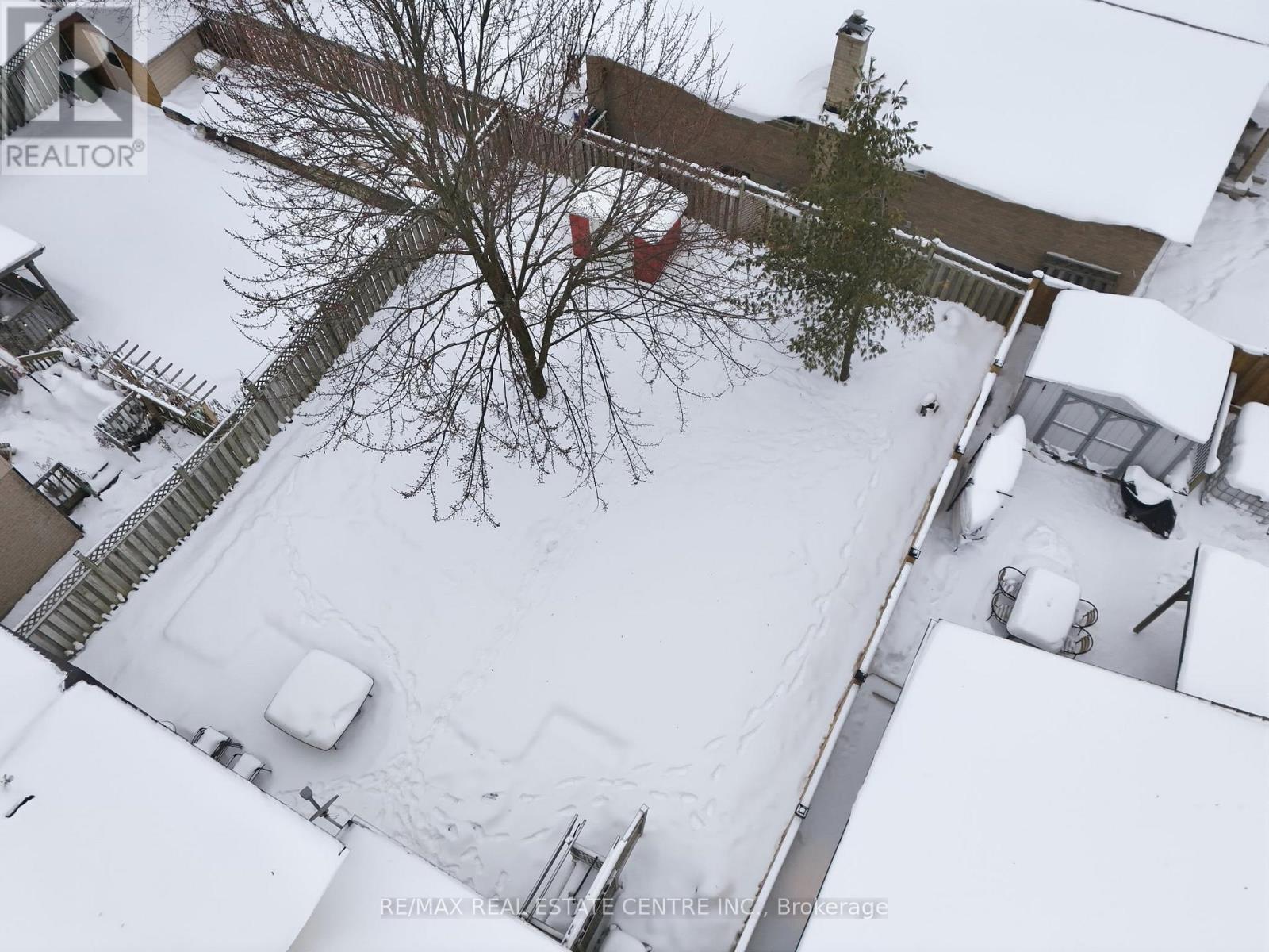 139 The Country Way, Kitchener, Ontario  N2E 2L1 - Photo 32 - X12616244