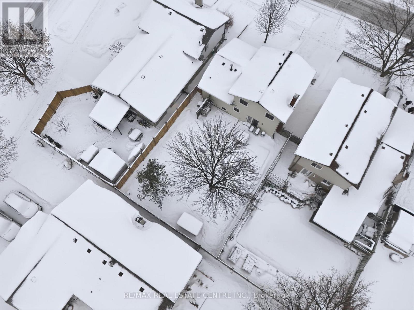 139 The Country Way, Kitchener, Ontario  N2E 2L1 - Photo 33 - X12616244