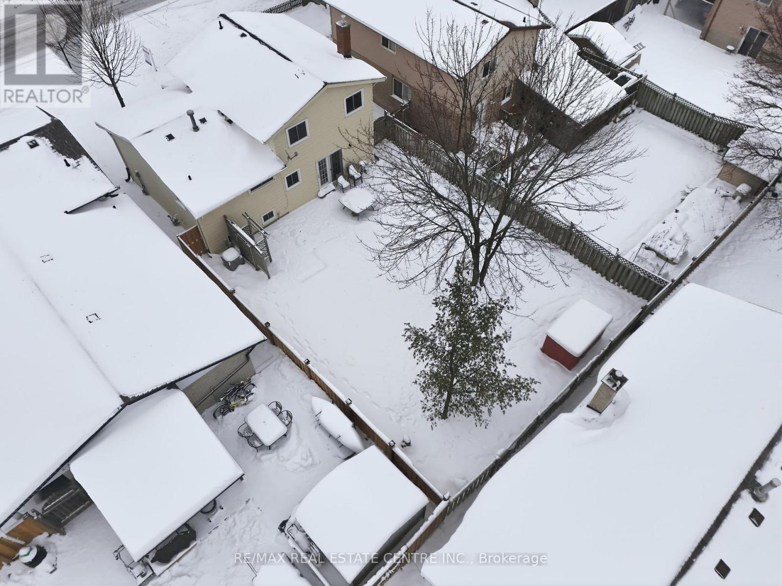 139 The Country Way, Kitchener, Ontario  N2E 2L1 - Photo 35 - X12616244