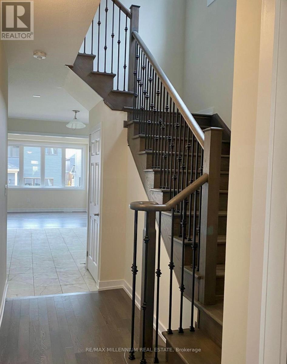 5 Basswood Crescent, Haldimand, Ontario N3W 0H5 - Photo 4 - X12616326