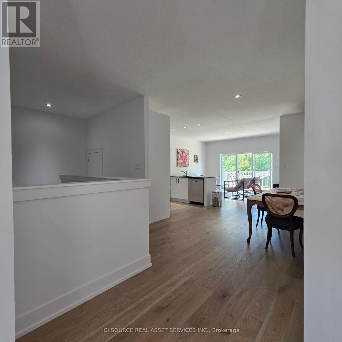 319 Telford Trail, Georgian Bluffs, Ontario N0H 1S0 - Photo 9 - X12616376