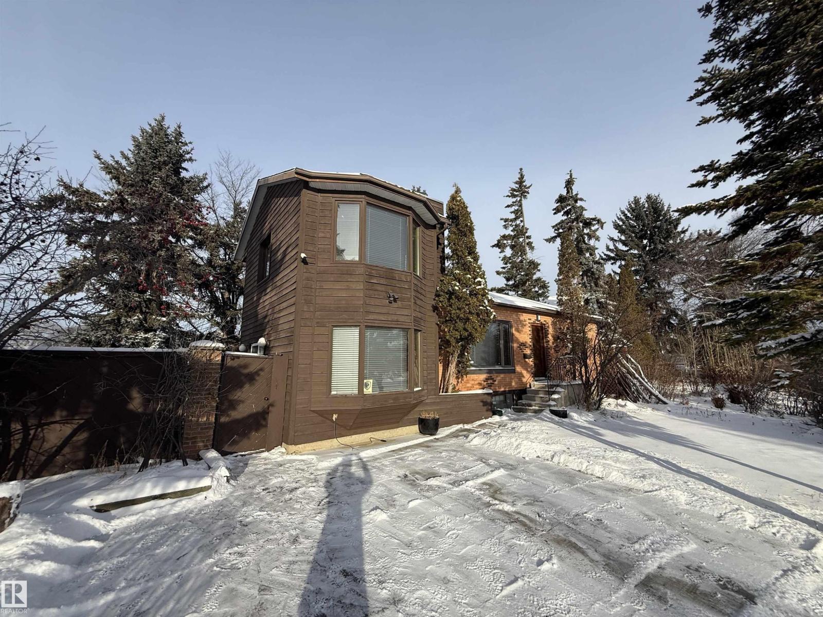 11026 110 Av Nw, Edmonton, Alberta  T5H 1H9 - Photo 2 - E4467532