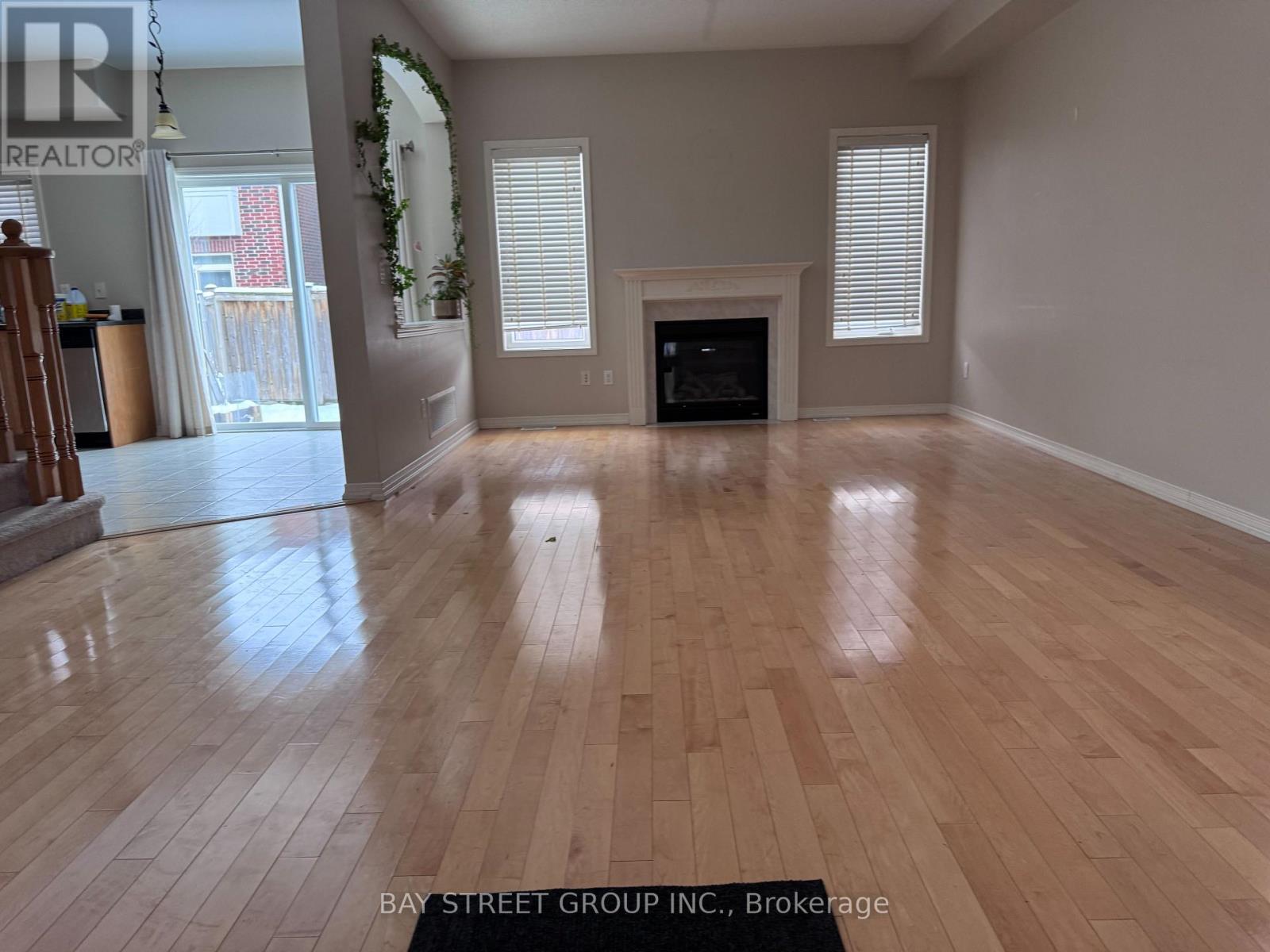 3196 Tim Dobbie Drive, Burlington, Ontario  L7M 0N4 - Photo 5 - W12557790