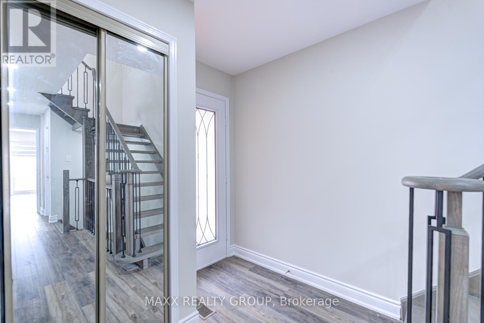 109 Woodsend Run, Brampton, Ontario  L6Y 4H7 - Photo 5 - W12615184