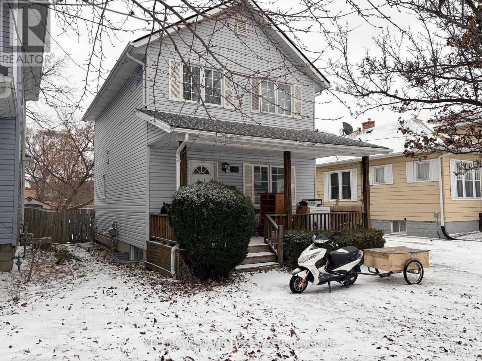 128 STUART STREET, Sarnia, Ontario