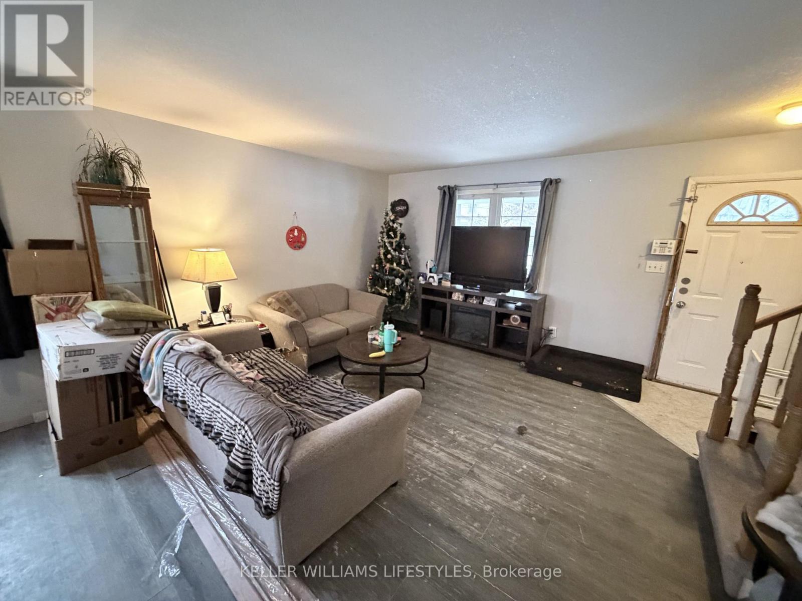 128 Stuart Street, Sarnia, Ontario  N7T 3B1 - Photo 5 - X12616434