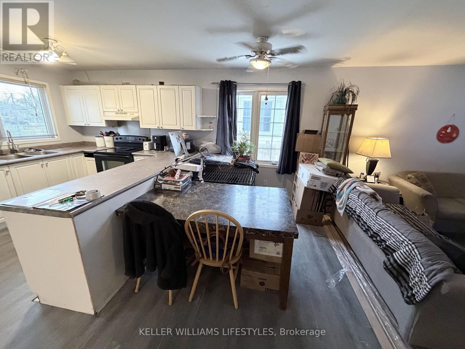 128 Stuart Street, Sarnia, Ontario  N7T 3B1 - Photo 8 - X12616434