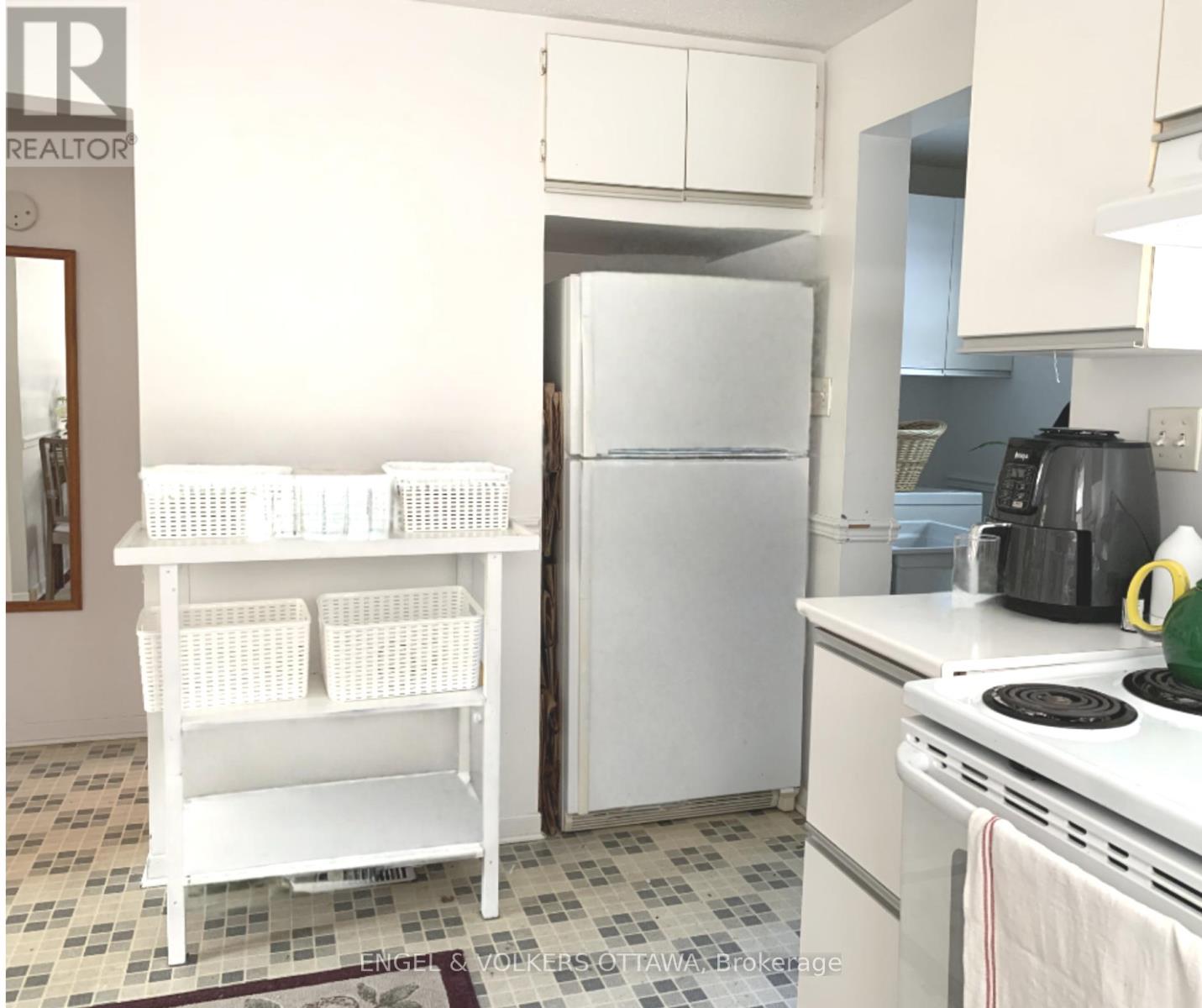 2924 Ahearn Avenue S, Ottawa, Ontario K2B 6Z9 - Photo 7 - X12616422